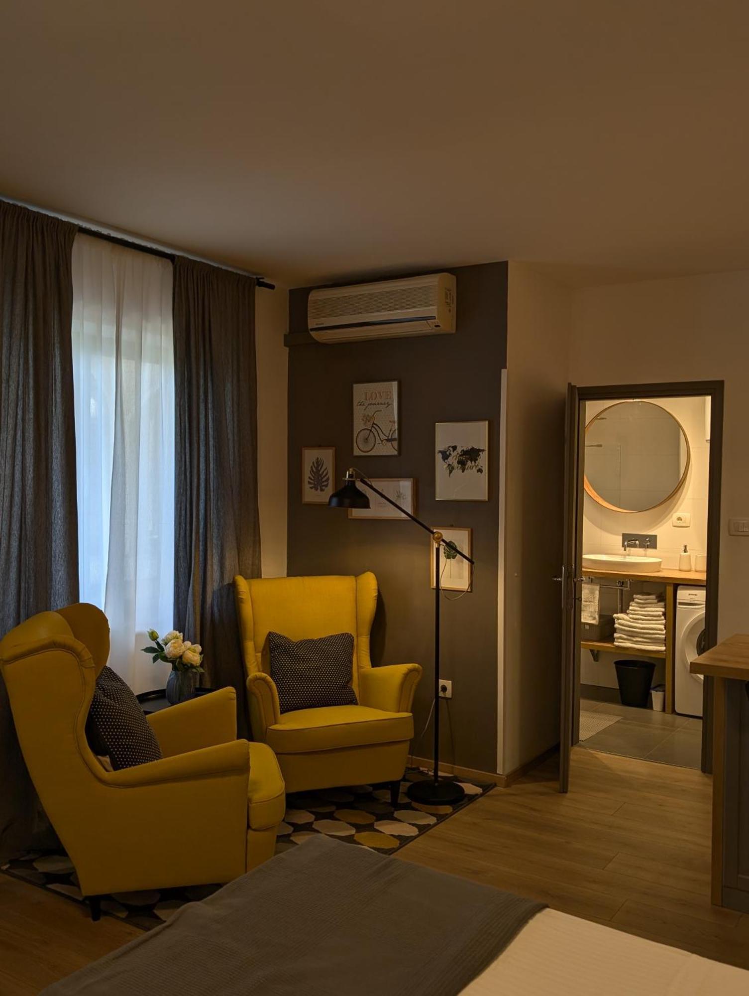 Apartments Glam Porec Bagian luar foto